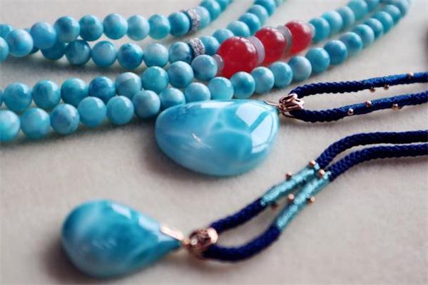 拉利玛多少钱一克 拉利玛宝石价格 拉利玛多少钱一克 拉利玛宝石价格