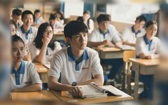 好色:20岁刘昊然9部电影4部电视剧,网友:白龙太惊艳!