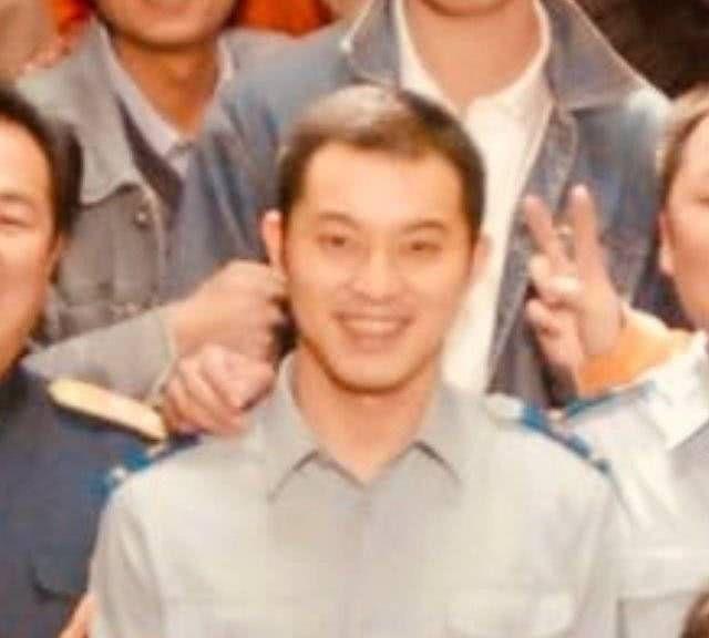 沙溢炫耀年轻时帅照,对比沈腾杨洋,军艺校草竟然有魔咒?