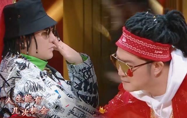 沙溢炫耀年轻时帅照,对比沈腾杨洋,军艺校草竟然有魔咒?