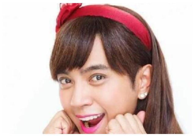 薛之谦女装成热门话题,美艳娇羞,网友:罗志祥女装地位不保