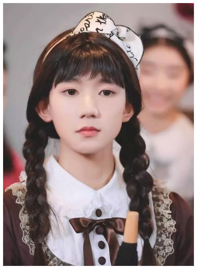 薛之谦女装成热门话题,美艳娇羞,网友:罗志祥女装地位不保