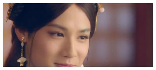 薛之谦女装成热门话题,美艳娇羞,网友:罗志祥女装地位不保