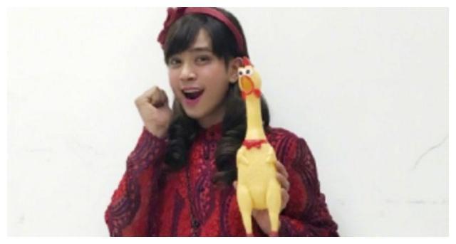 薛之谦女装成热门话题,美艳娇羞,网友:罗志祥女装地位不保