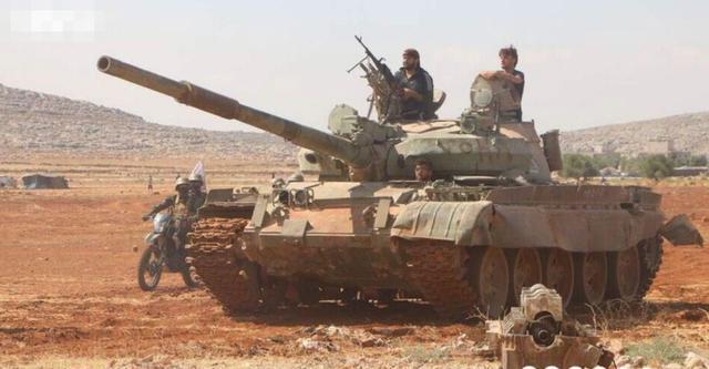 游击战一举打垮闪电战?三千叛军攻叙利亚,被特种兵拖得无力进攻