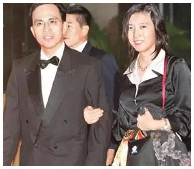李嘉诚长媳王俪桥:香港豪门媳妇的典范