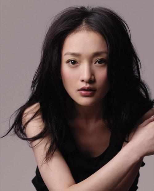 网友爆料周迅已离婚,和窦靖童在一起,感觉李亚鹏的内心是崩溃的