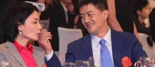 网友爆料周迅已离婚,和窦靖童在一起,感觉李亚鹏的内心是崩溃的