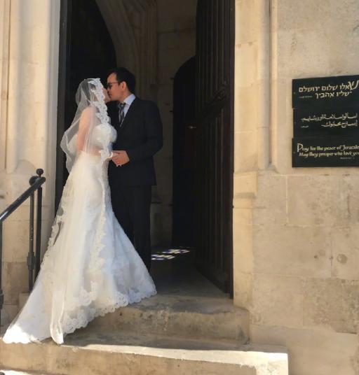 袁立和3婚老公频频秀恩爱,男方财力不如她,被曝住在贫民区?