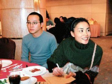 娱乐资讯:王菲女儿李嫣兔唇三次微整,颜值恢复