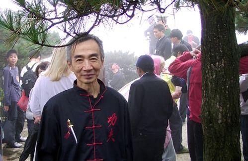 王明小儿子,定居俄罗斯坚持中文交谈,受释永信委托成少林寺代表