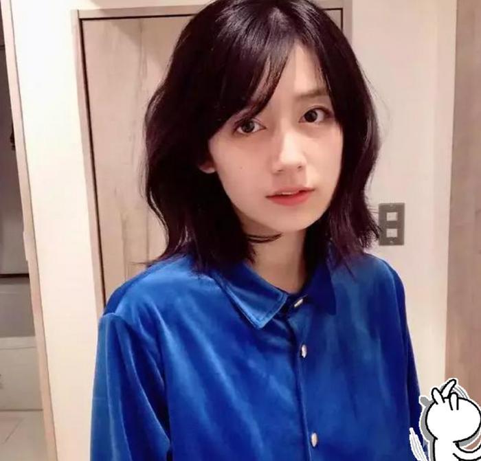 黑尾酱私密照疯传,“少女袜”+“蕾丝裙”,李诞提刀来的路上