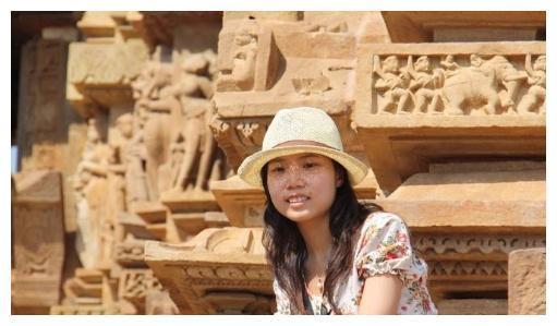 尼泊尔“性庙”很特殊，雕像姿势逼真，中国游客表示害羞不敢去看