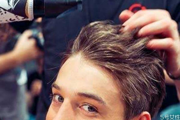 假发可以烫卷吗 假发怎么烫卷