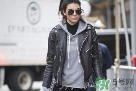 加绒卫衣掉毛怎么办?抓绒卫衣在清洗的时候掉毛怎么处理? 加绒卫衣掉毛怎么办?抓绒卫衣在清洗的时候掉毛怎么处理?