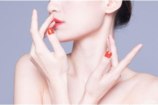 指甲油涂多久要卸掉 指甲油多久涂一次好 指甲油涂多久要卸掉 指甲油多久涂一次好