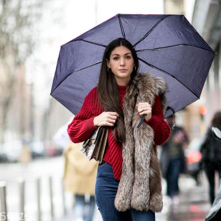 红色毛衣什么款式好看?新年运势全靠它 红色毛衣什么款式好看?新年运势全靠它