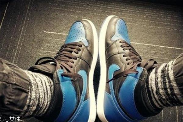 aj1鞋面褶皱怎么修复 这几招很好用 aj1鞋面褶皱怎么修复 这几招很好用