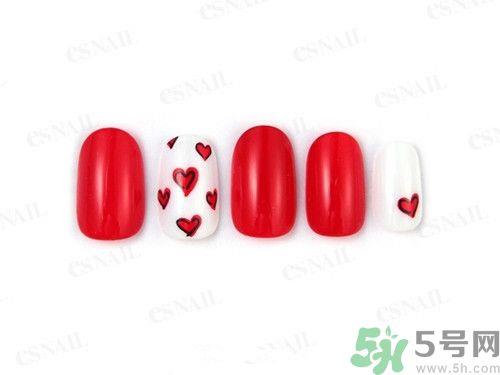 红色指甲怎么搭配?迎春迎桃花就用红色吧 红色指甲怎么搭配?迎春迎桃花就用红色吧