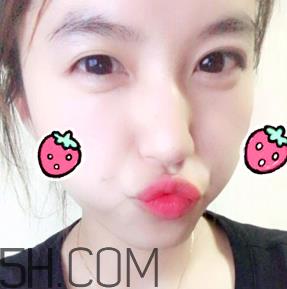 欧珀莱双色唇棒怎么样_试色图 欧珀莱双色唇棒怎么样_试色图