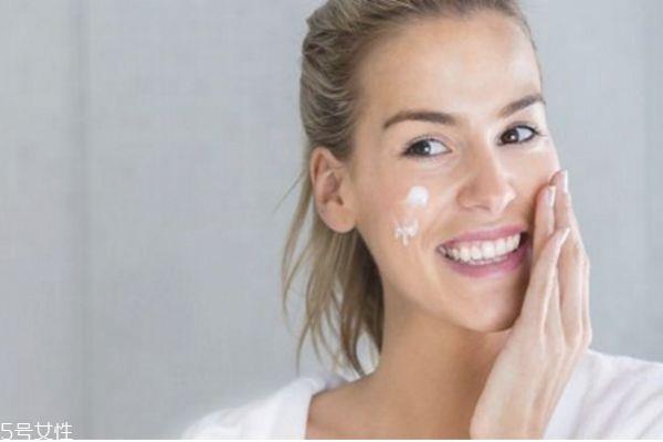 雅顿晚霜哪个好用 雅顿面霜如何使用方法 雅顿晚霜哪个好用 雅顿面霜如何使用方法