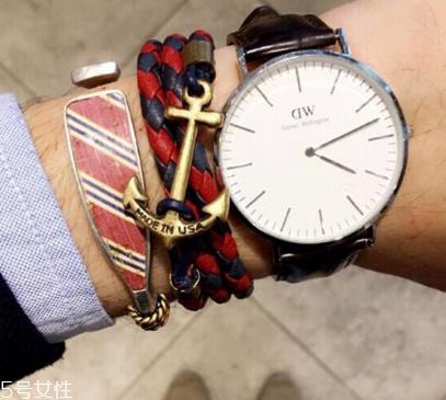 kjp手链怎么绕 时髦混搭新技巧 kjp手链怎么绕 时髦混搭新技巧