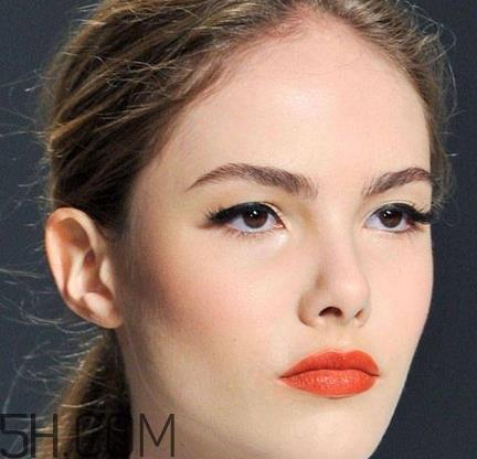 橘红色口红适合人群 橘红色口红适合什么人 橘红色口红适合人群 橘红色口红适合什么人