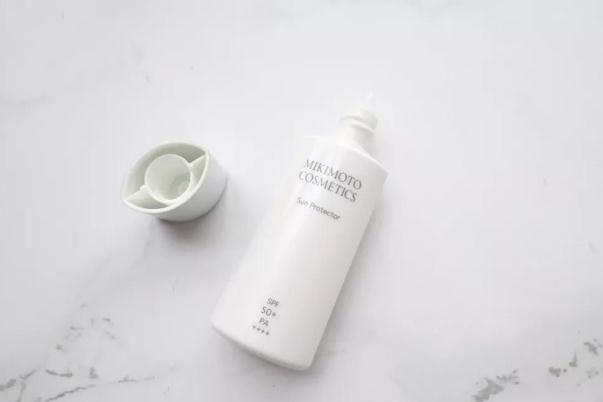 卸妆乳和卸妆水卸妆油哪个好 卸妆乳什么牌子好用 卸妆乳和卸妆水卸妆油哪个好 卸妆乳什么牌子好用