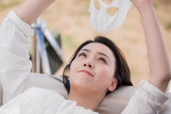 秋天应该怎么护肤呢 秋天怎么保护皮肤呢 秋天应该怎么护肤呢 秋天怎么保护皮肤呢