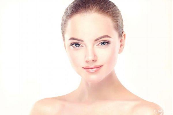 抹脸的步骤先用什么后用什么 擦脸的正确顺序 抹脸的步骤先用什么后用什么 擦脸的正确顺序