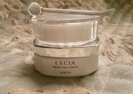 眼霜可以增长睫毛吗?眼霜可以让睫毛变长吗? 眼霜可以增长睫毛吗?眼霜可以让睫毛变长吗?