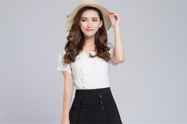 草莓型身材能穿阔腿裤吗 草莓型身材可以穿背带裤吗 草莓型身材能穿阔腿裤吗 草莓型身材可以穿背带裤吗