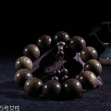 金丝楠木手串适合人群 这三类人非常适合 金丝楠木手串适合人群 这三类人非常适合