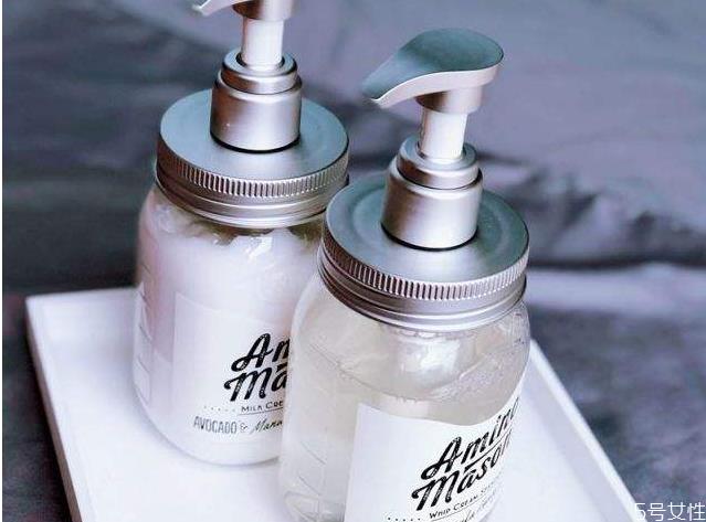 什么是氨基酸洗发水 氨基酸洗发水贵吗 什么是氨基酸洗发水 氨基酸洗发水贵吗