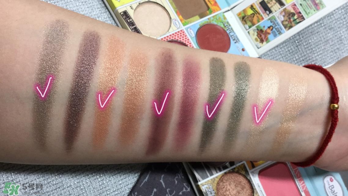 the balm眼影盘真假辨别对比图