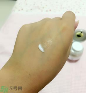 whoo后美白膏小样真假对比图 后美水分白膏小样真假辨别 whoo后美白膏小样真假对比图 后美水分白膏小样真假辨别