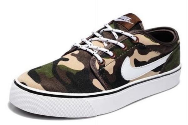 板鞋会越穿越大吗 板鞋穿大点好还是刚好 板鞋会越穿越大吗 板鞋穿大点好还是刚好