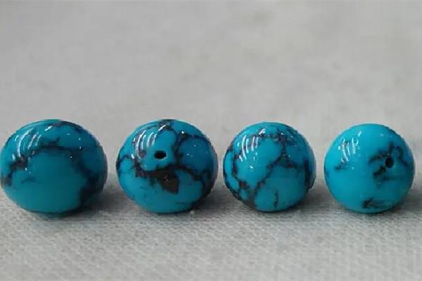 绿松石有铁线好还是没有好 绿松石铁线是什么东西 绿松石有铁线好还是没有好 绿松石铁线是什么东西