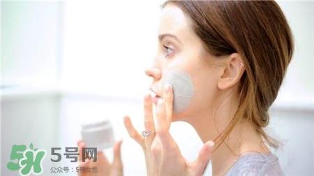 泥状面膜好还是片状面膜好?泥状面膜适合年龄 泥状面膜好还是片状面膜好?泥状面膜适合年龄