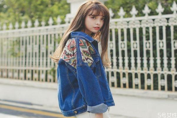 牛仔外套发黄干洗店可以洗吗 牛仔衣变黄可以恢复吗 牛仔外套发黄干洗店可以洗吗 牛仔衣变黄可以恢复吗