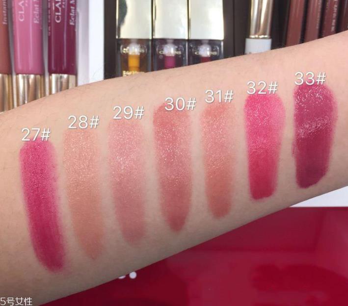 娇韵诗润彩引力口红试色 26甜甜草莓色 娇韵诗润彩引力口红试色 26甜甜草莓色