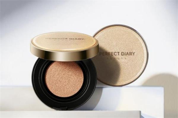 完美日记气垫真假辨认 完美日记气垫和稚优泉哪个好 完美日记气垫真假辨认 完美日记气垫和稚优泉哪个好