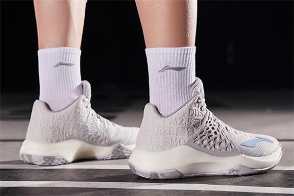 李宁音速7鞋带怎么系 音速7鞋带穿法 李宁音速7鞋带怎么系 音速7鞋带穿法