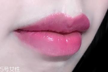 欧珀莱丝绒唇膏试色 秋冬必入款 欧珀莱丝绒唇膏试色 秋冬必入款