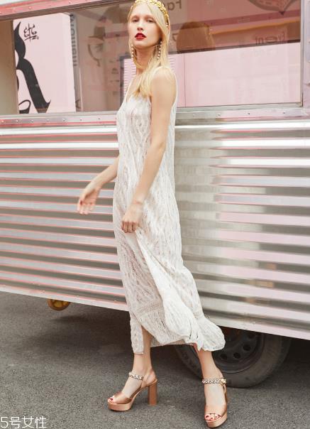 裙子搭配什么凉鞋好看?裙子适合搭配什么凉鞋? 裙子搭配什么凉鞋好看?裙子适合搭配什么凉鞋?