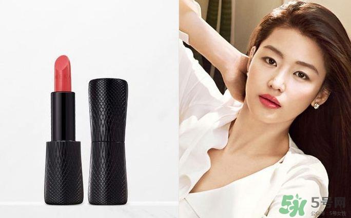 赫拉235口红怎么样?赫拉蛇皮235口红试色 赫拉235口红怎么样?赫拉蛇皮235口红试色