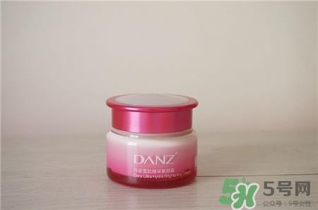 丹姿素颜霜怎么用?丹姿雪肌焕采素颜霜用法 丹姿素颜霜怎么用?丹姿雪肌焕采素颜霜用法
