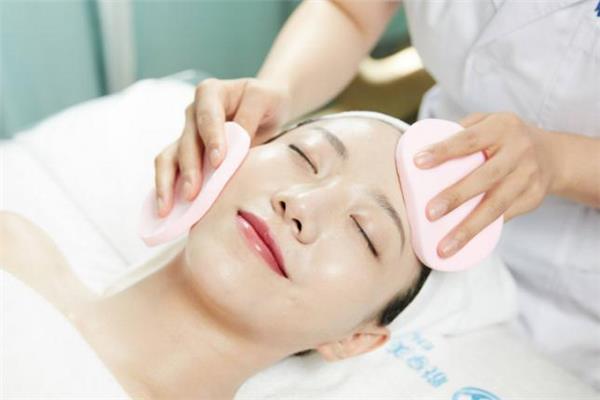 灌肤后一定要敷面膜吗 灌肤后可以马上化妆吗 灌肤后一定要敷面膜吗 灌肤后可以马上化妆吗