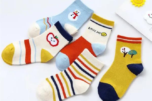 袜子是纯棉的好还是混纺的好 袜子买什么材质的比较好