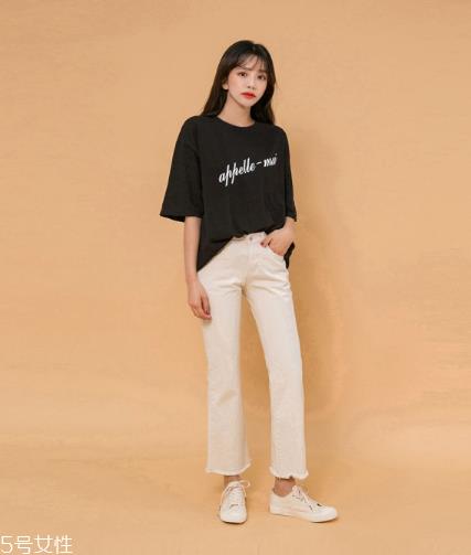 春天九分裤配什么鞋子好看?这样穿显腿长 春天九分裤配什么鞋子好看?这样穿显腿长